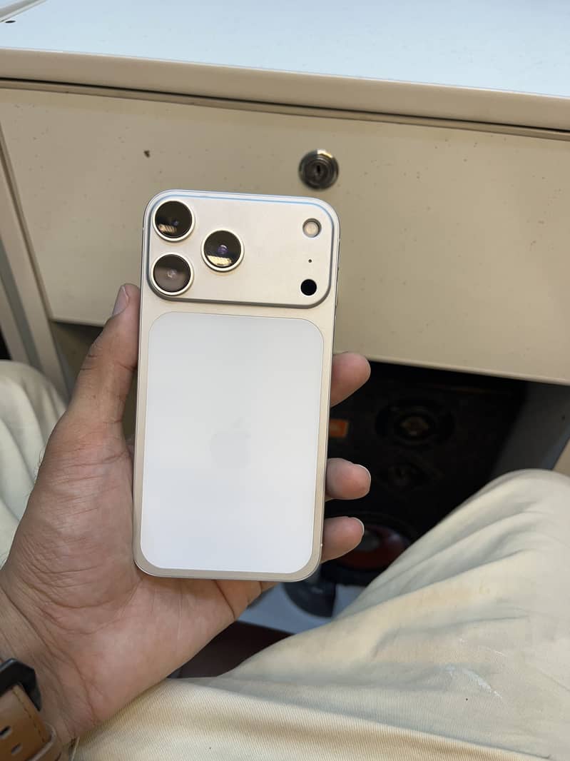Apple iPhone 11 0