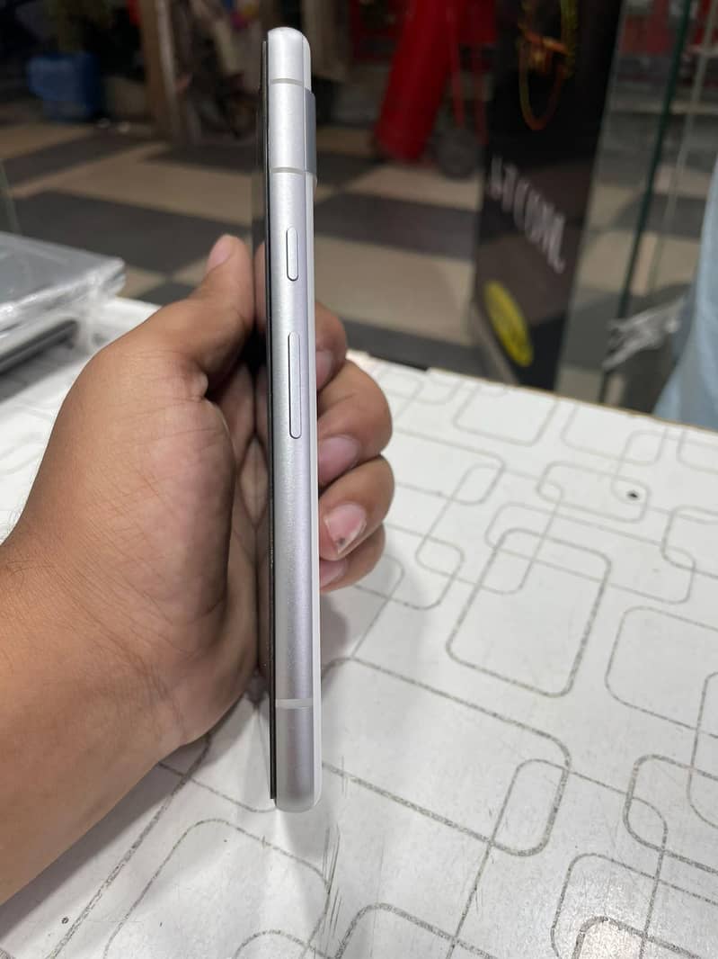 Google Pixel 7a 2
