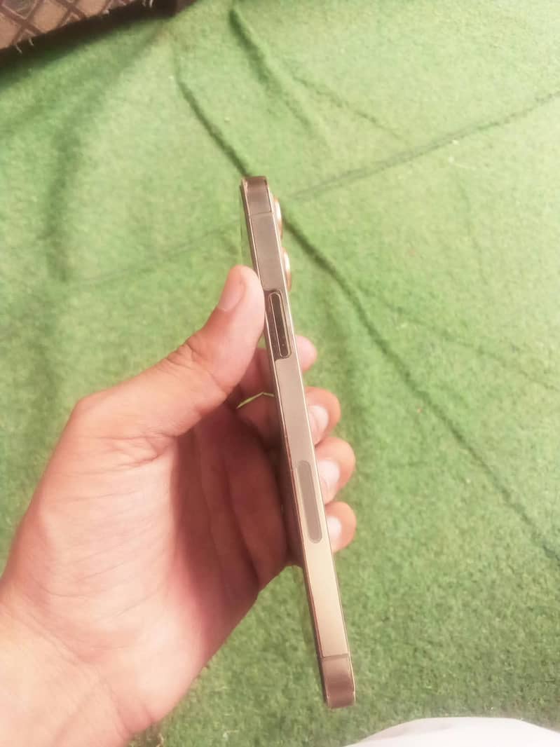Apple iPhone 12 Pro 2