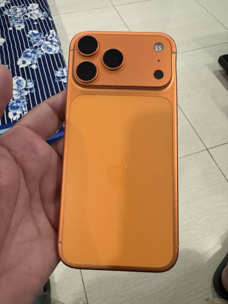 Apple iPhone 17 Pro Max 1