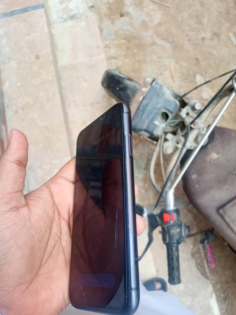 Apple iPhone 11 1