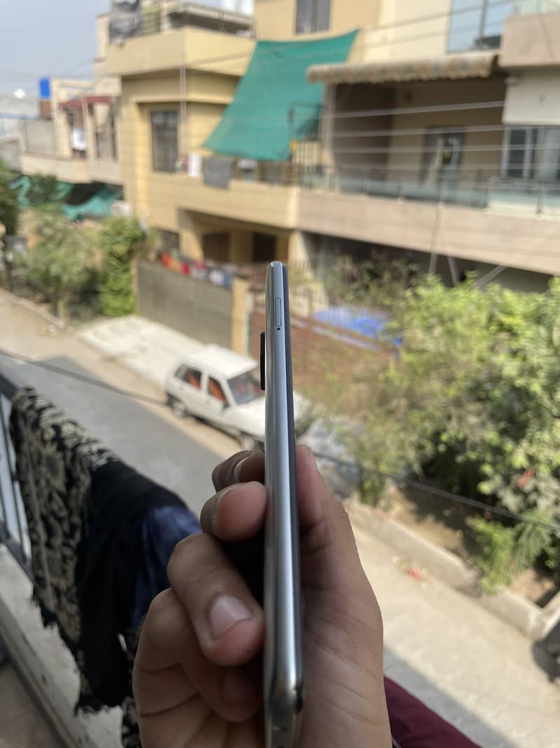 Xiaomi Redmi Note 9S 5
