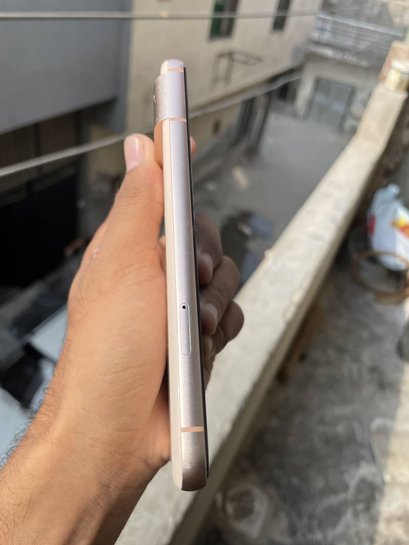 Google Pixel 8 2