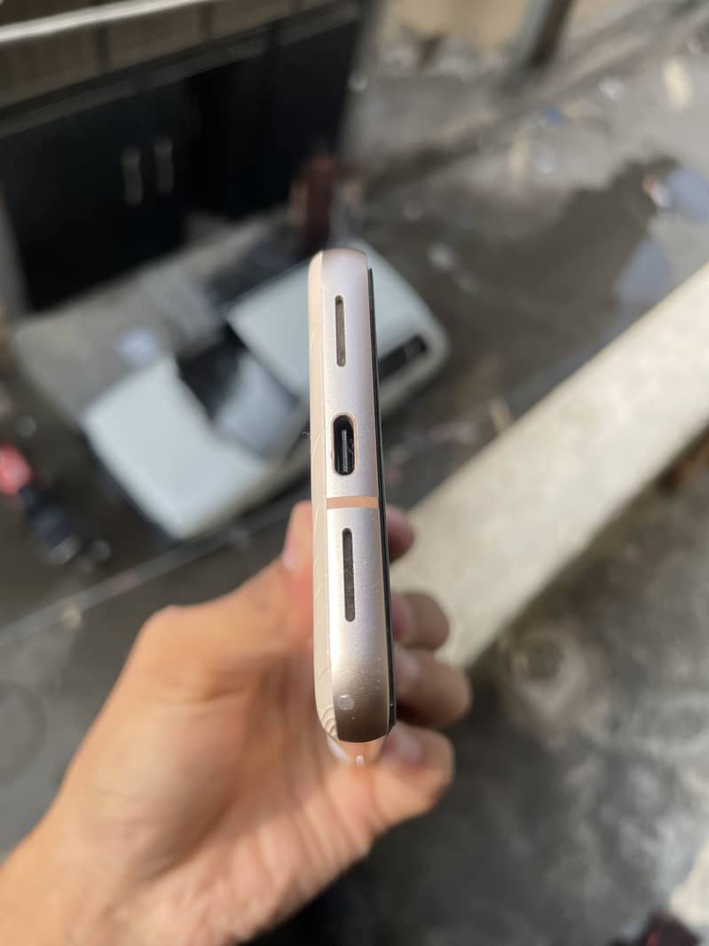 Google Pixel 8 5