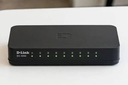 *Title:* D-Link DES-1008A 8 Port Switch Original - 10/10 Condition