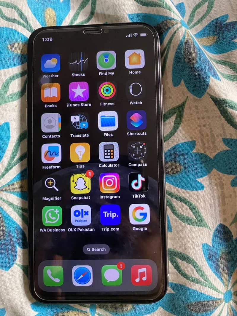 Apple iPhone X 0