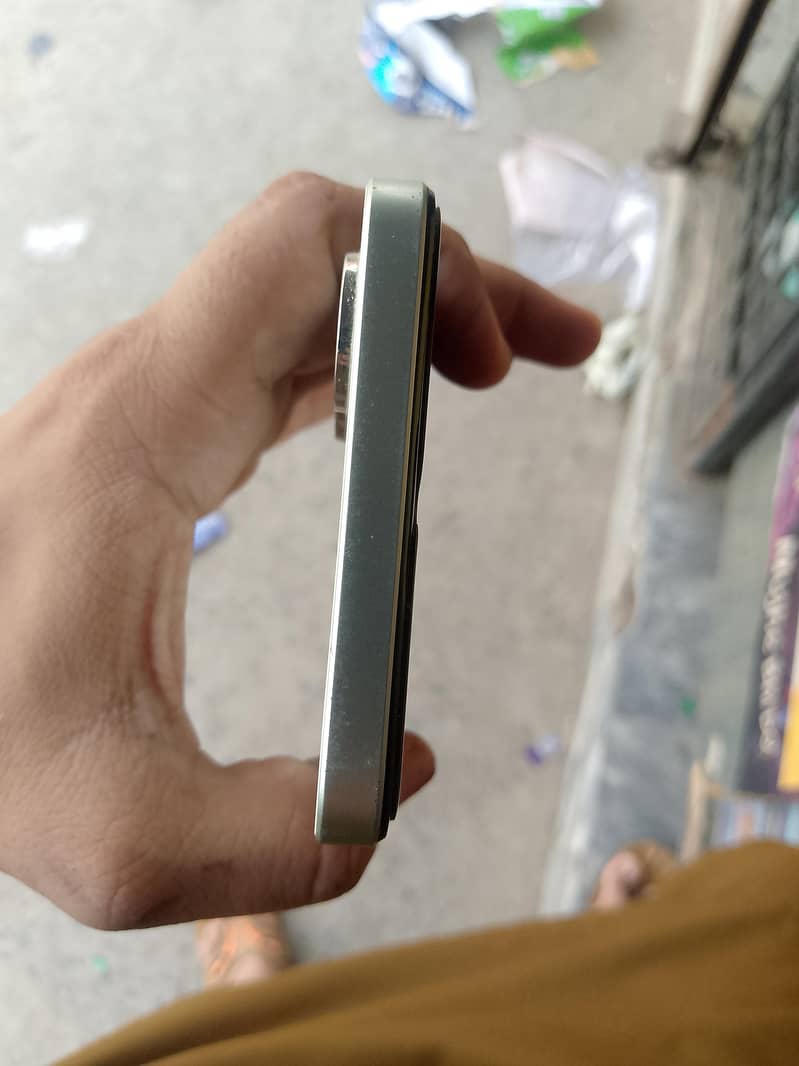 Realme Note 60x 4
