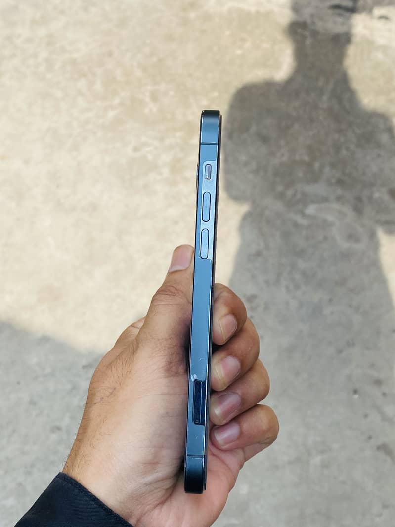 Apple iPhone 12 Pro 2