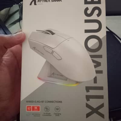 ATTACK SHARK X11 WIRELESS GAMING MOUSE WITH CHARGING DOCK – LIKE NEW