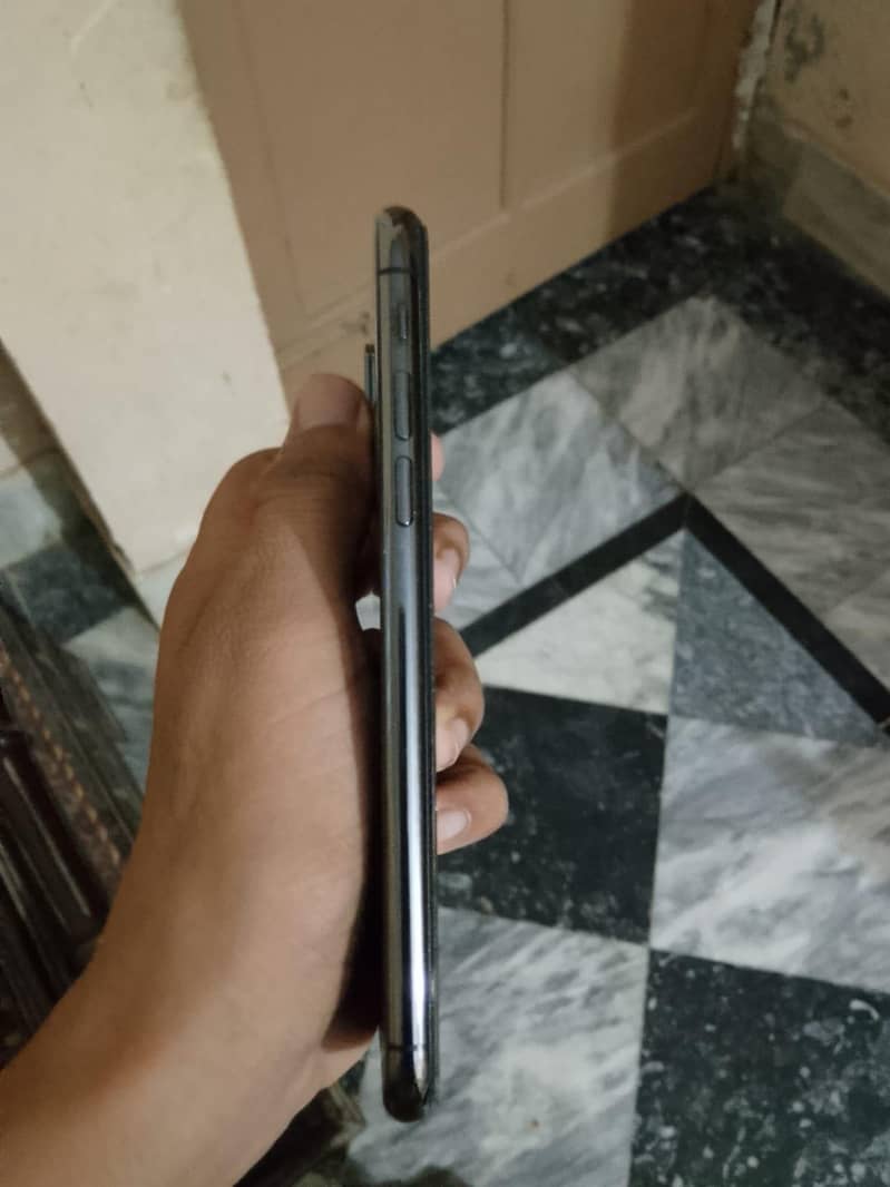Apple iPhone X 1
