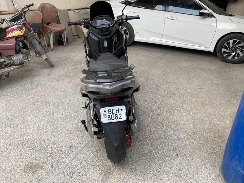 Revoo e52 1