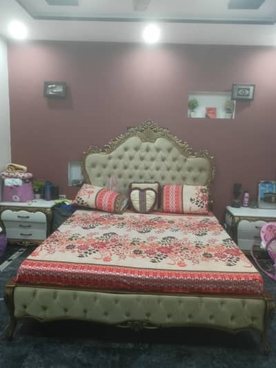 Walnut Wood Bed Room Set