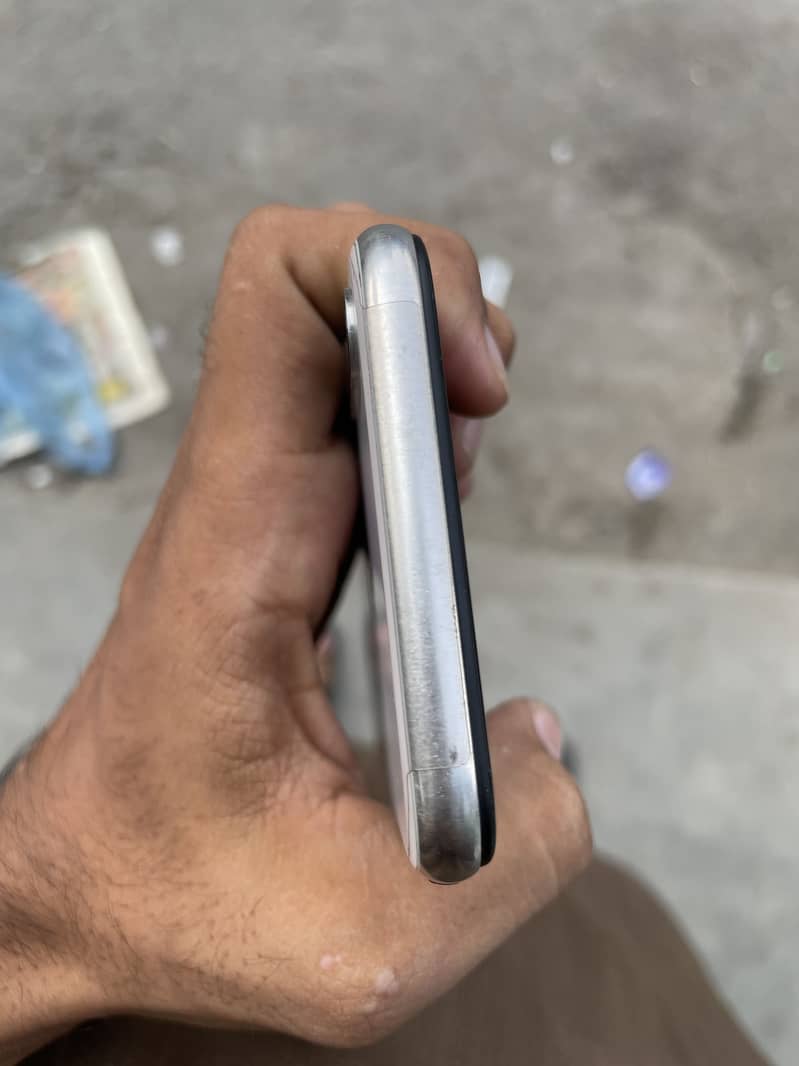 Apple iPhone X 0