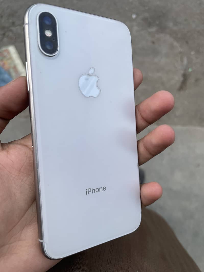 Apple iPhone X 4