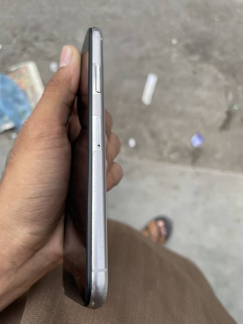 Apple iPhone X 5
