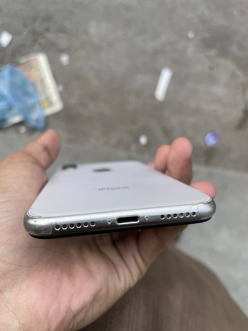 Apple iPhone X 6