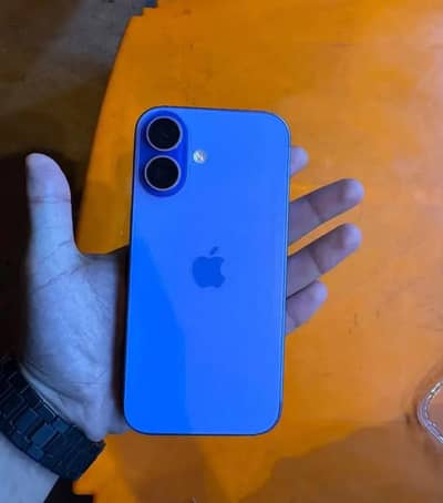 Apple iPhone 16