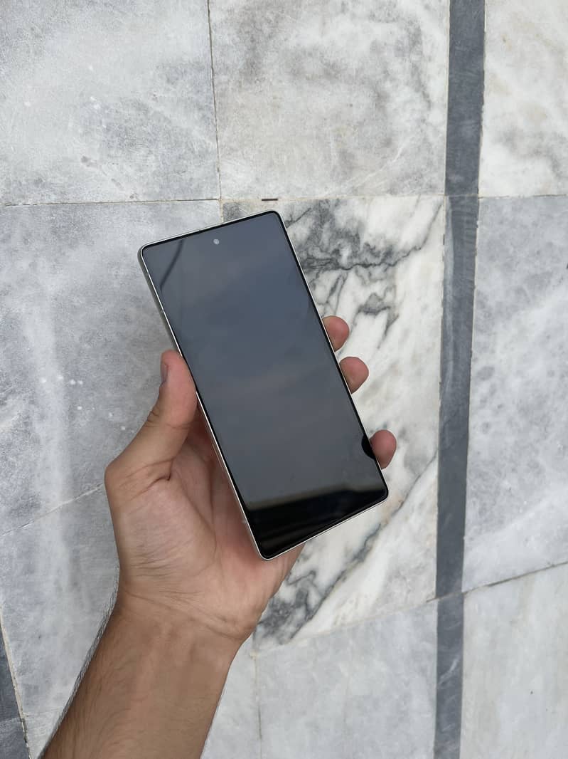 Google pixel 7a 1