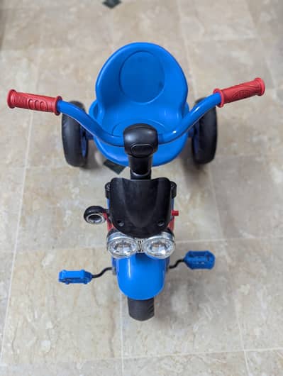 Tricycle for kids