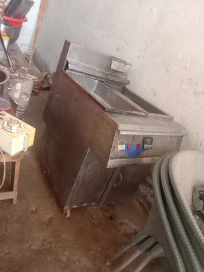 Commercial 16L Heavy Duty Automatic Gas Deep Fryer (A1 Condition)