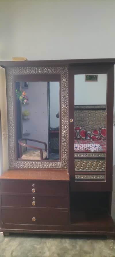 dressing table