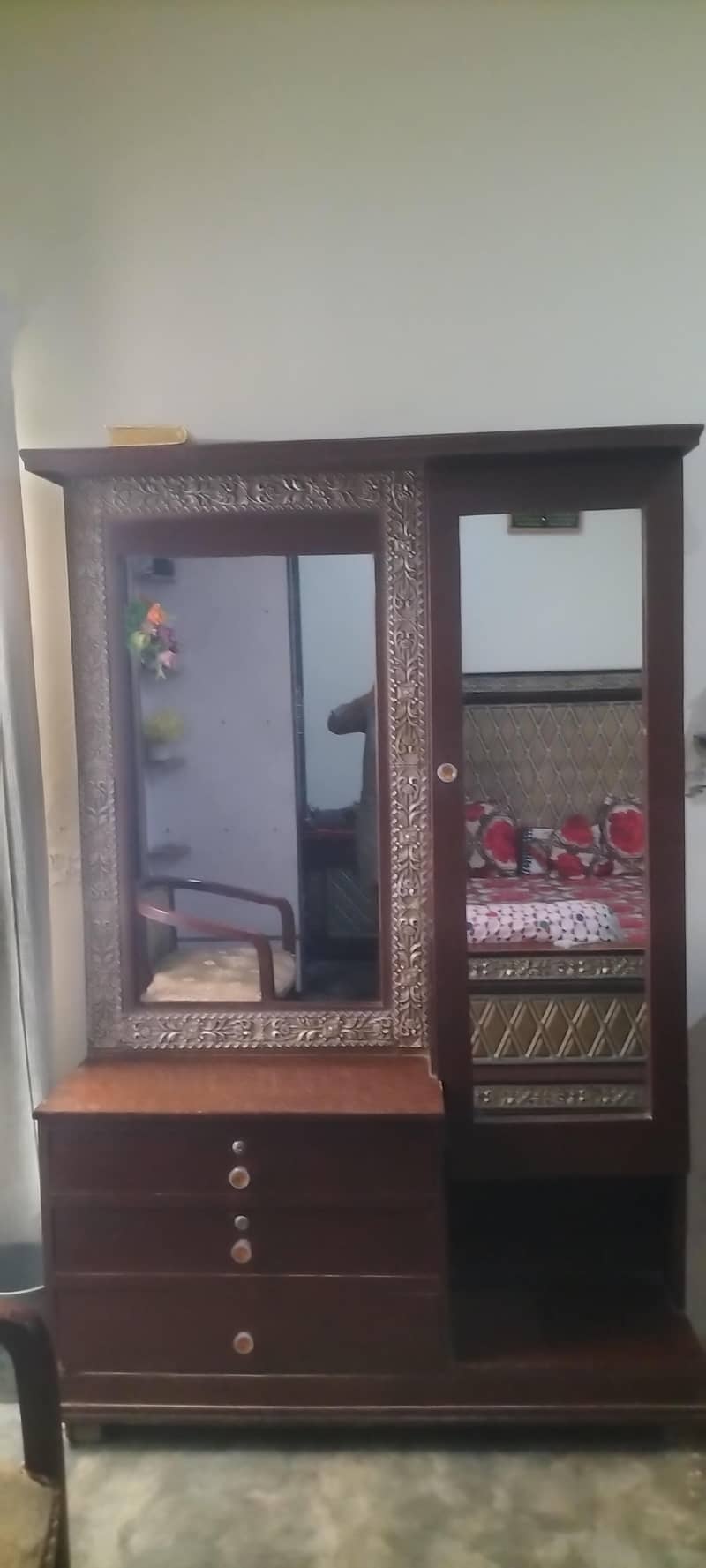 dressing table 1