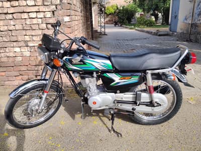Honda CG 125 2023 Black Lush Bike