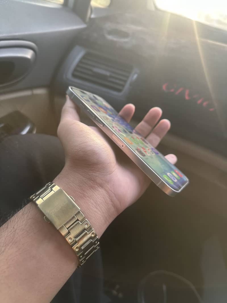 iPhone 12 Pro Max sim working 5