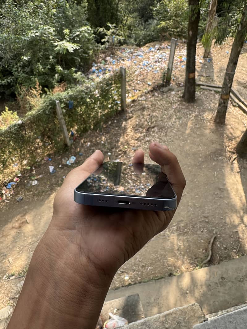 Apple iPhone 14 4