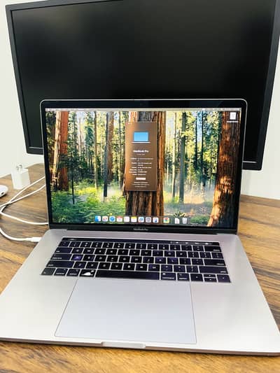 Apple MacBook Pro 15-inch 2018 | Core i7 | 16GB RAM | 256GB SSD
