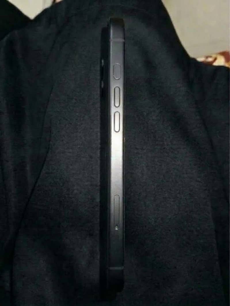 Apple iPhone 16 Plus 3
