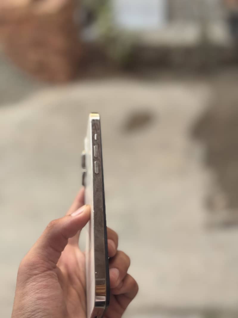 iPhone 14 Pro Max 1