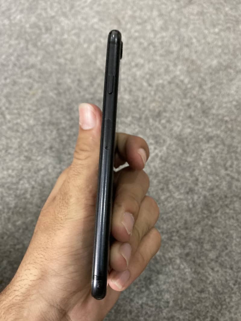 Apple iPhone SE 4