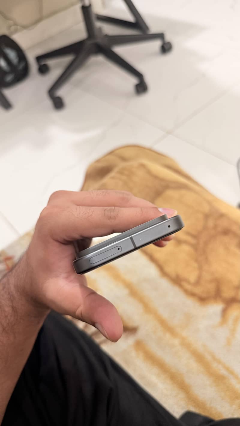 Google Pixel 10 3