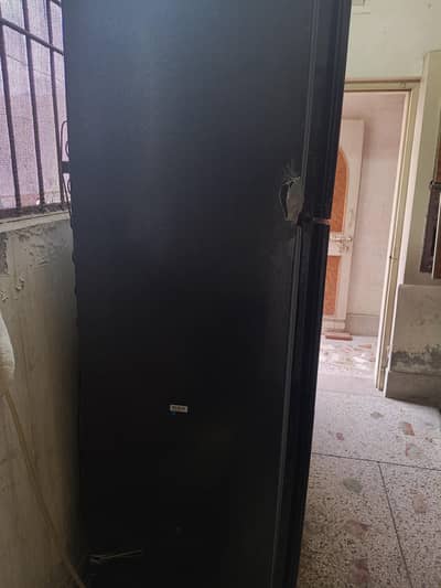 Dawlance new model Refrigerator model no 91999 3 month used like new