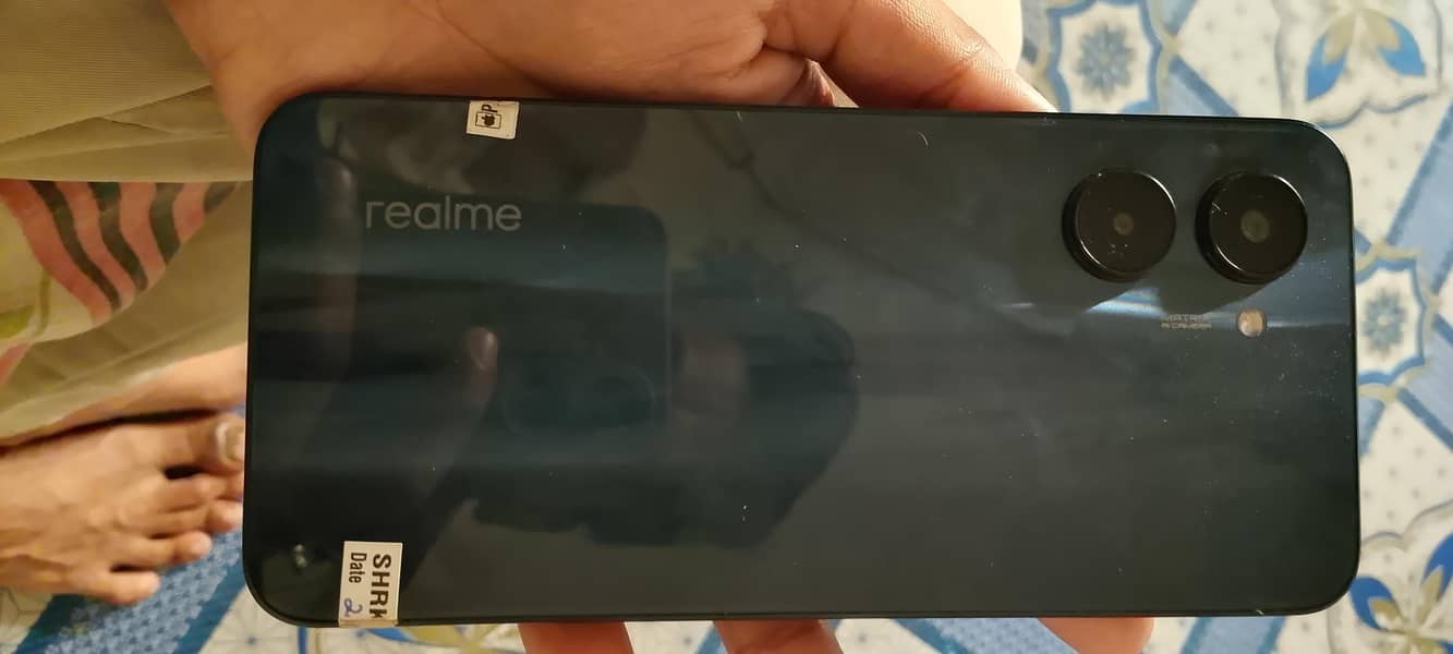 Realme C33 4