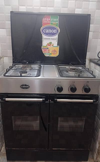 Cooking range in new condition