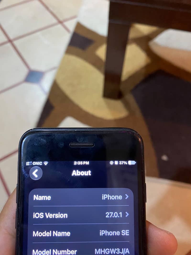 Apple iPhone SE 3