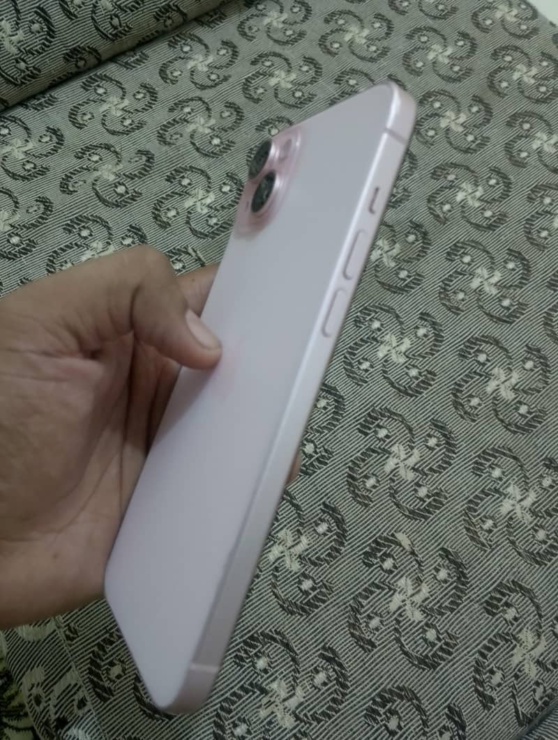 iphone 15 plus 2
