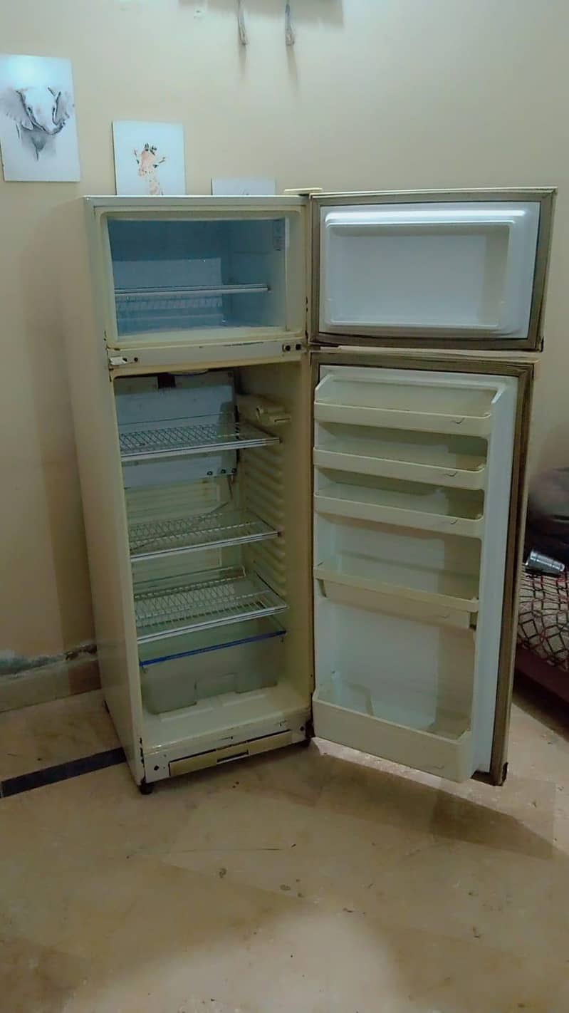 dawlance fridge 1