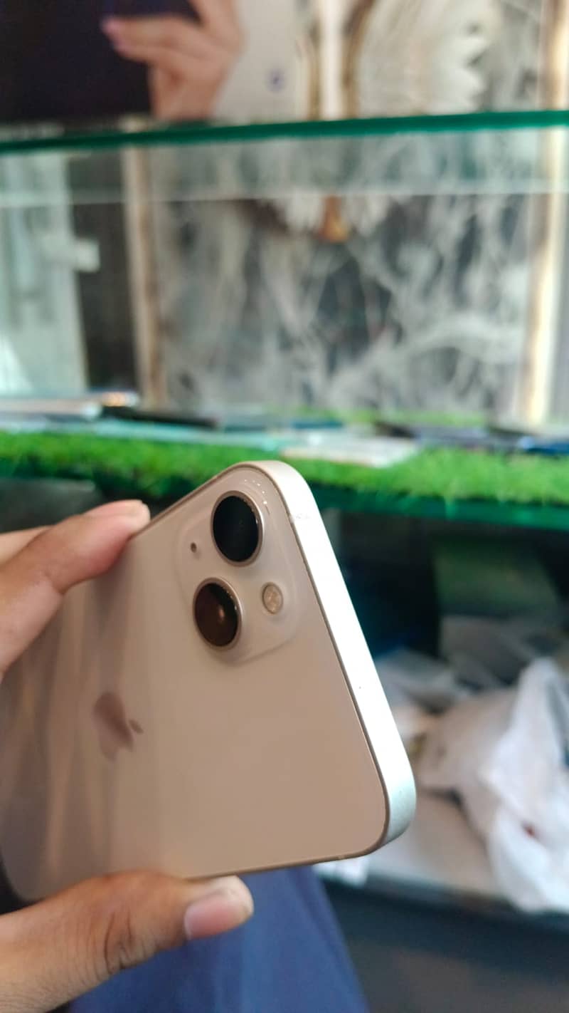 Apple iPhone 13 2