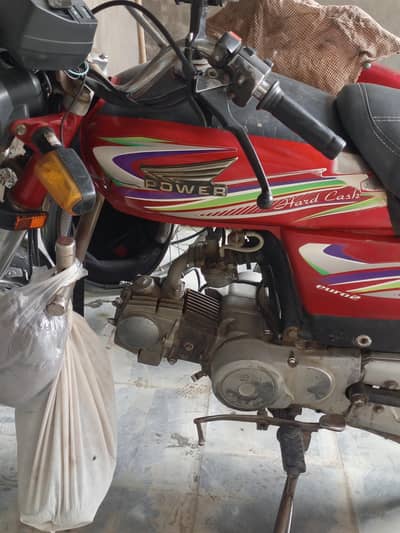 2019 model bike hae saf condition hae bilkul saf koi kam nhi hony wala