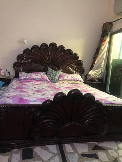 2 bed for urgent sale going to abroad