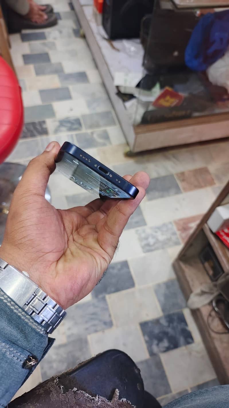Apple iPhone 12 mini 2