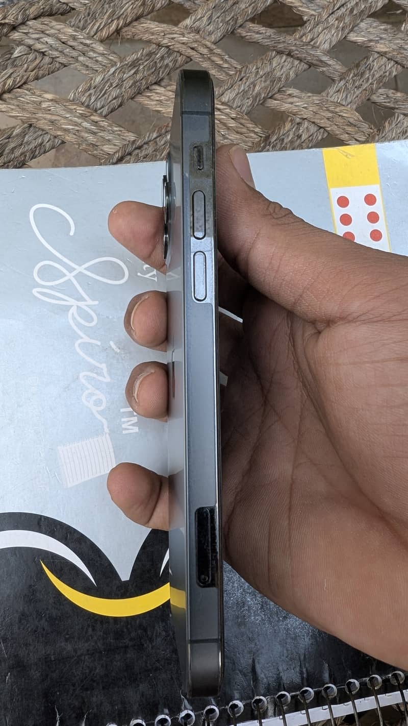 Apple iPhone 12 Pro 3
