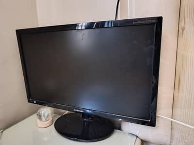 Samsung LED Monitor. "Self Pickup"