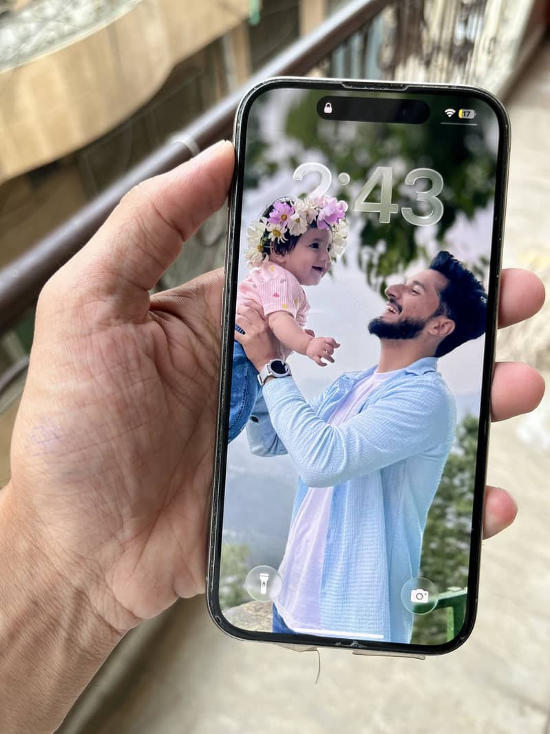 Apple iPhone 15 Pro Max 3