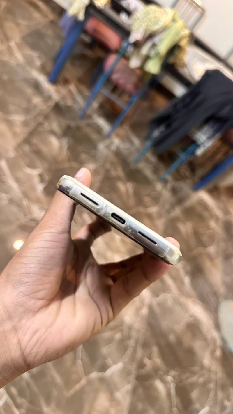 Google Pixel 8 Pro 2