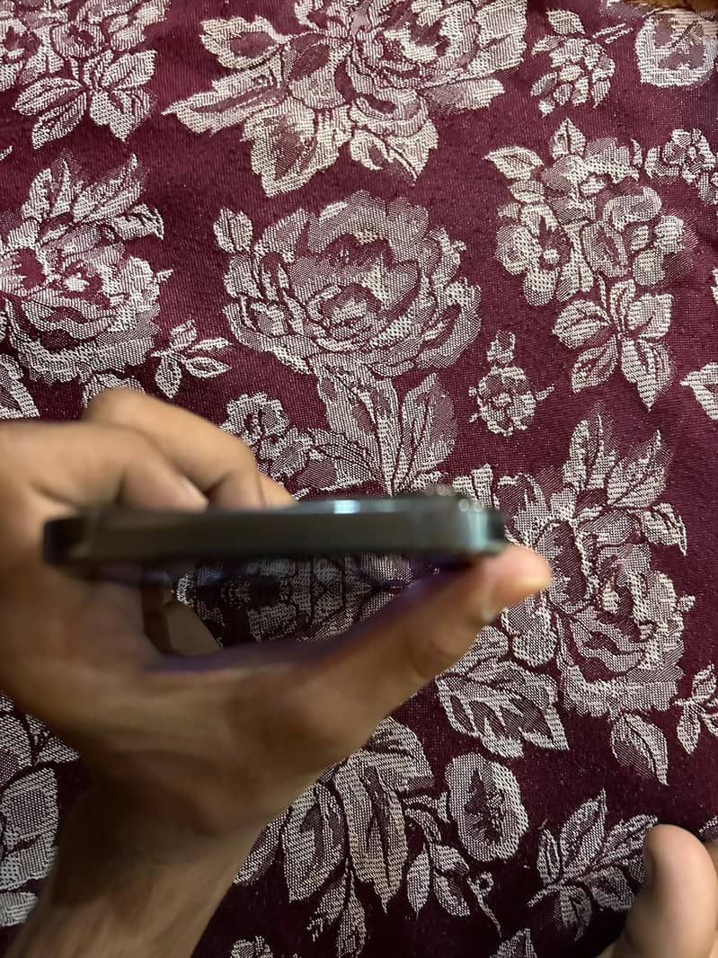Apple iPhone 13 Pro Max 3