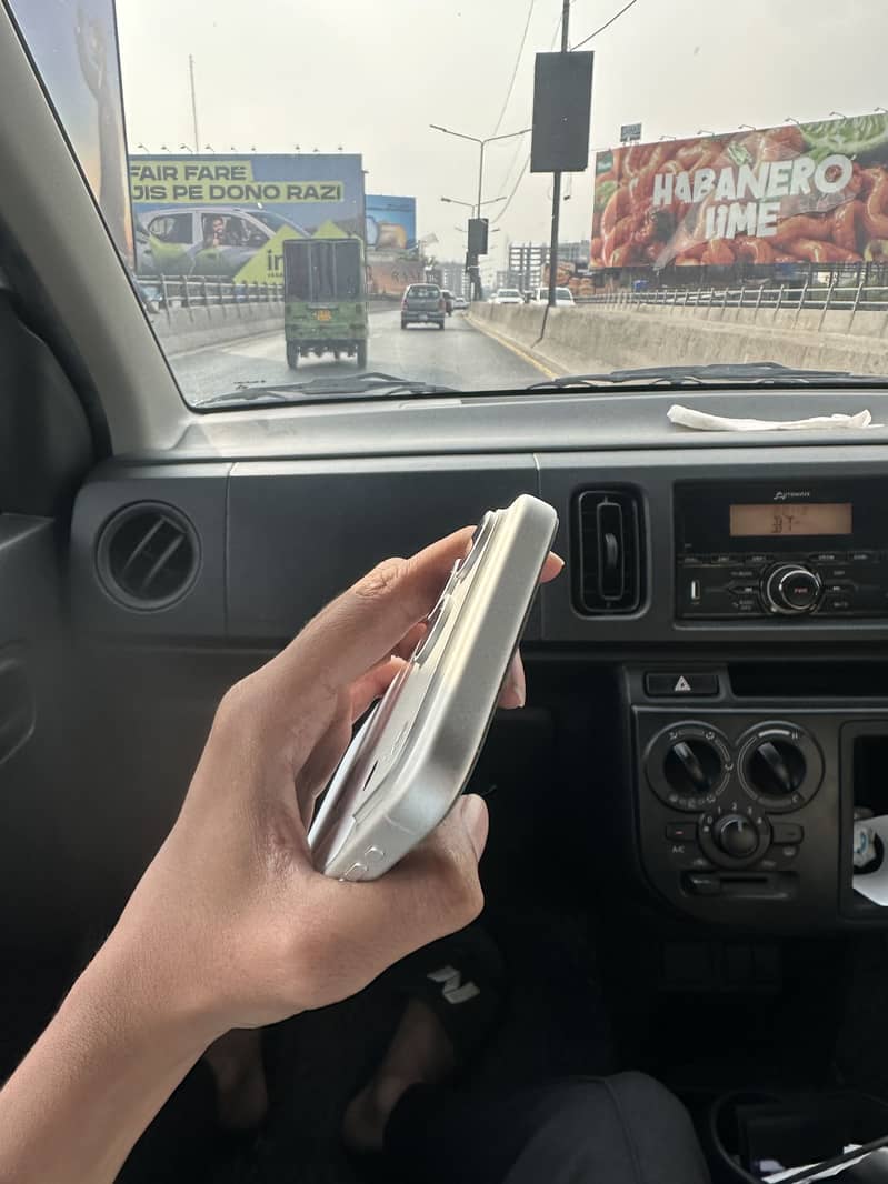 Apple iPhone 17 Pro Max 3